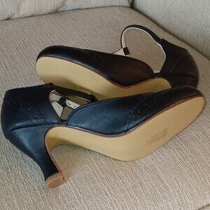 Pin Up Couture Flapper Black Heels, 6, NWB